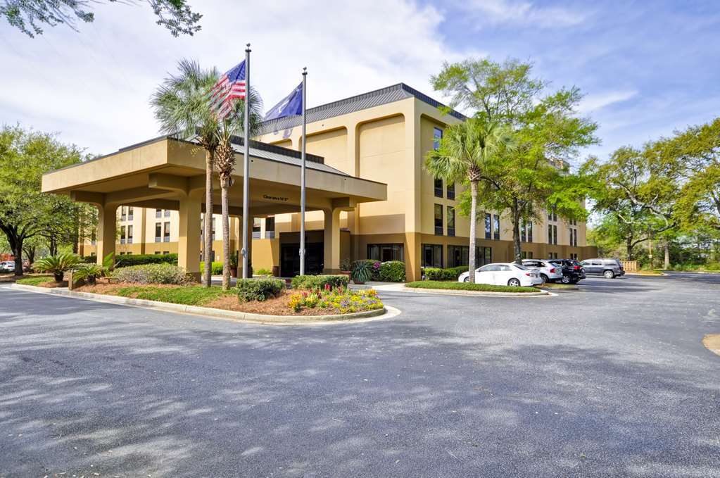 Hampton Inn Patriots Point Чарлстън Екстериор снимка